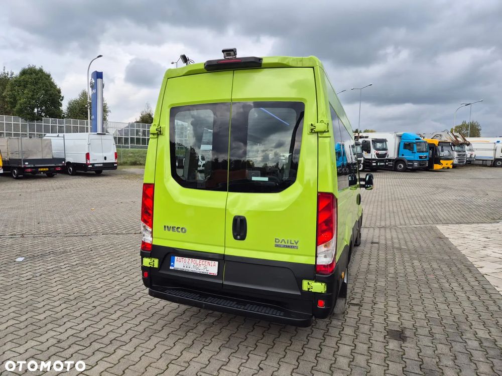 Iveco Daily 35S120 Hi-Matic / MIKROBUS / AUTOBUS / 10 MIEJSC / OD PIERWSZEGO WŁ. / STAN DOBRY / WEBASTO / KLIMATYZACJA - 9