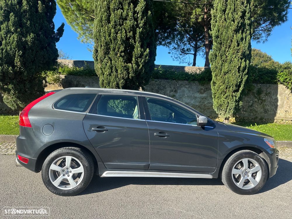 Volvo XC 60 2.0 D4 R-Design 139g Start/Stop - 4