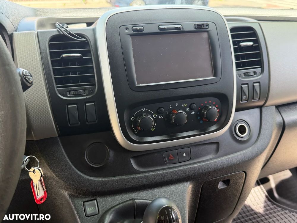 Renault TRAFIC - 11