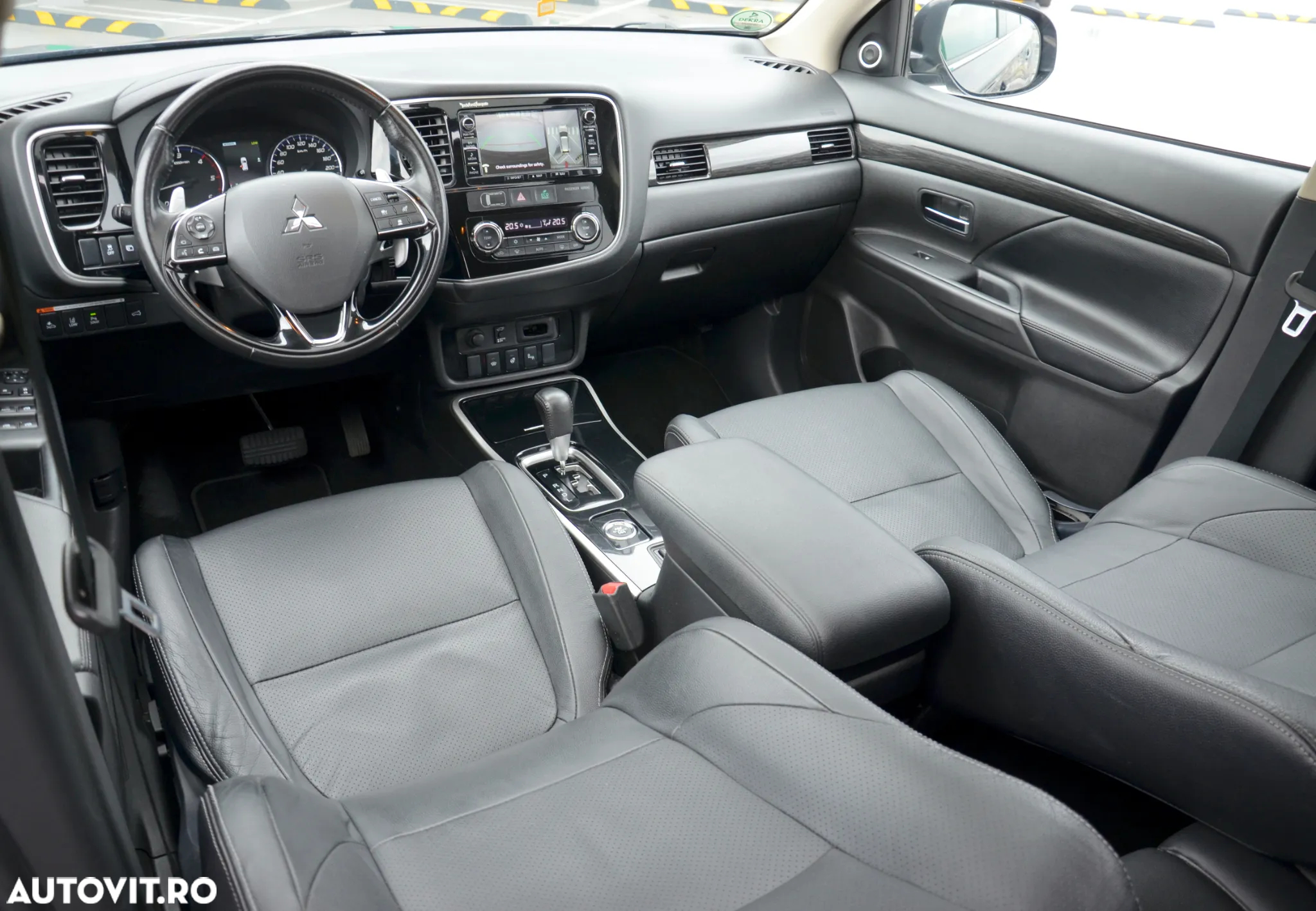 Mitsubishi Outlander 2.2 DI-D 4WD Automatik Diamant Edition+ - 25