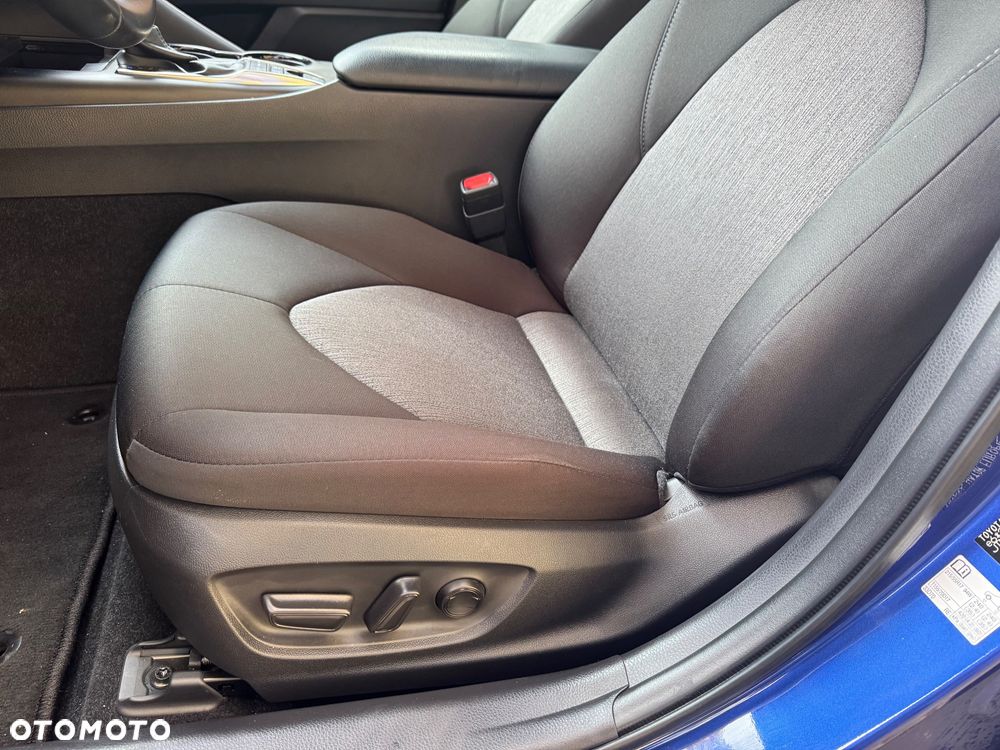 Toyota Camry 2.5 Hybrid Comfort CVT - 12