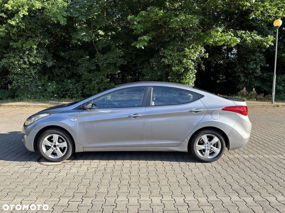 Hyundai Elantra 1.6 Classic + - 7