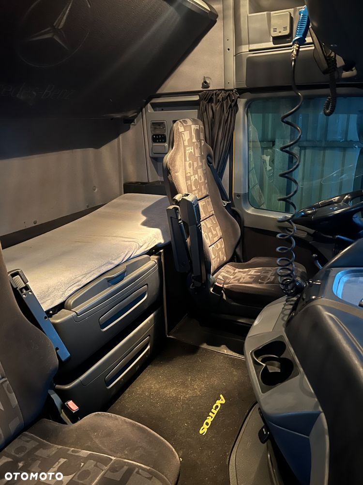 Mercedes-Benz Actros - 7