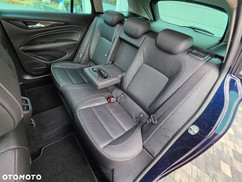 Opel Insignia - 20