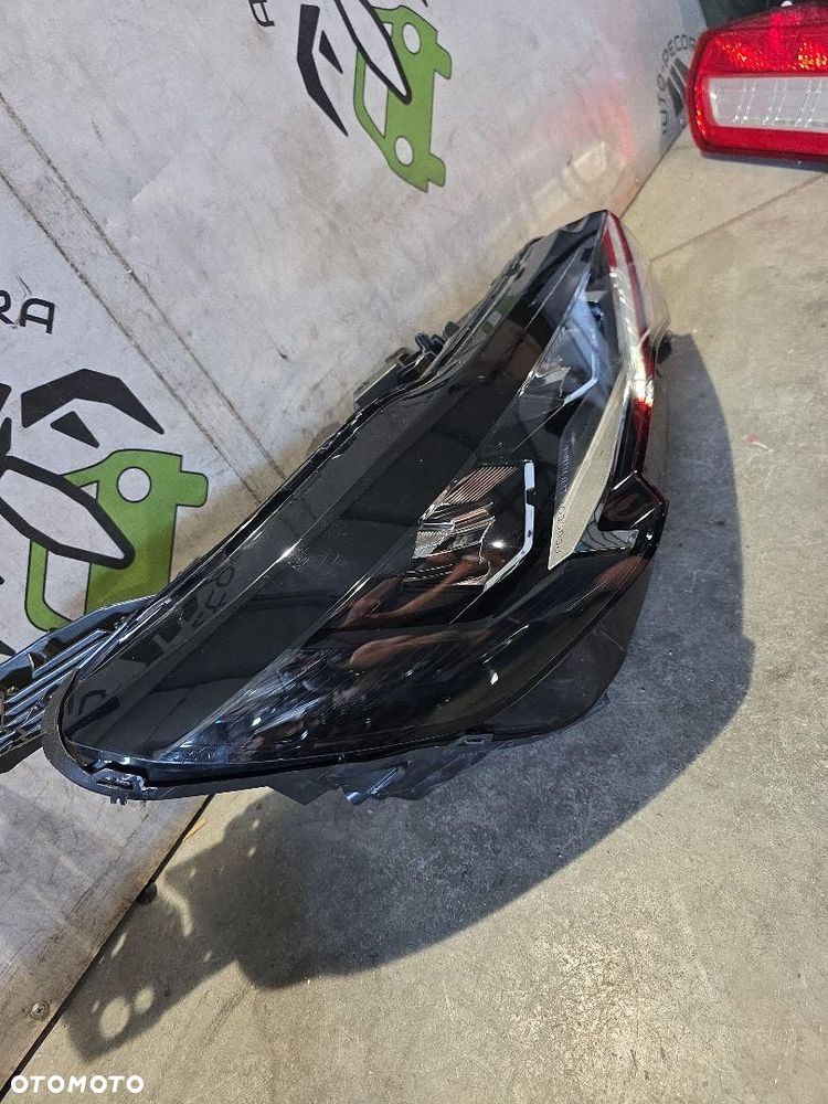 PEUGEOT 3008 II LIFT LAMPA PRAWA PRZÓD 9836230180 - 3