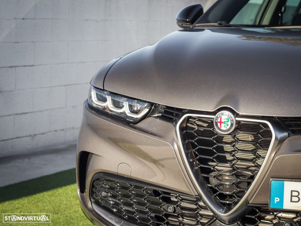 Alfa Romeo Tonale 1.3 Plug-In Hybrid Tributo Italiano e-AWD Com Wallbox - 17