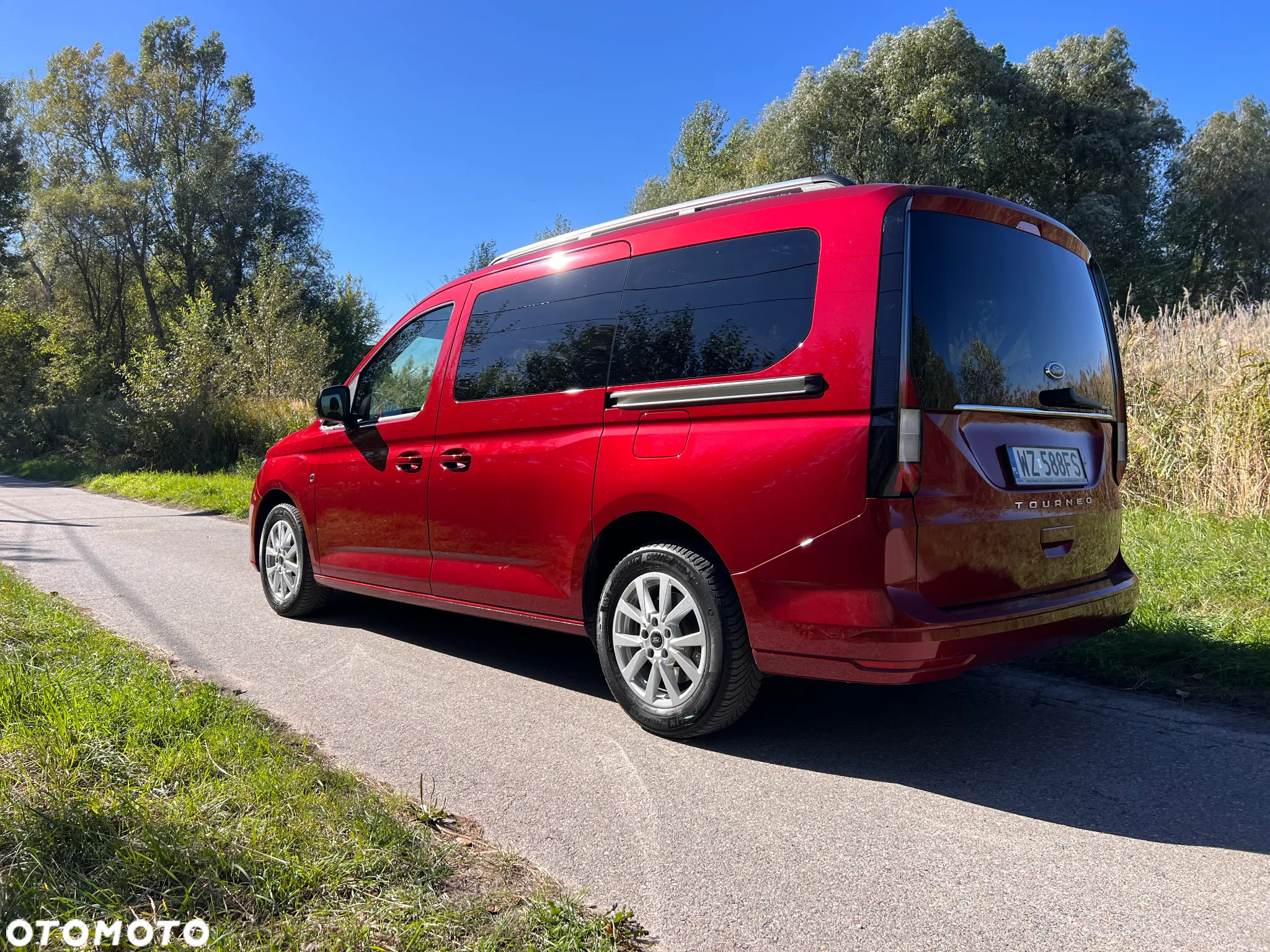 Ford Tourneo Connect Grand - 2