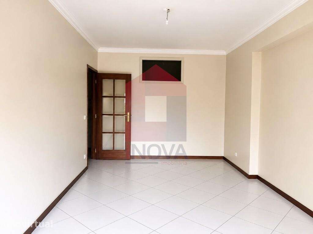 Apartamento T1+1, Lamaçães - Grande imagem: 5/24