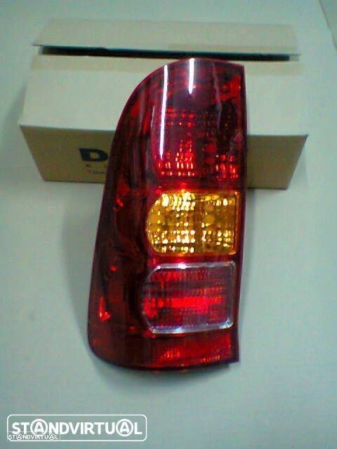 Farolim trás Toyota Hilux Kun15 Kun25 2005-2011 (novos) - 2
