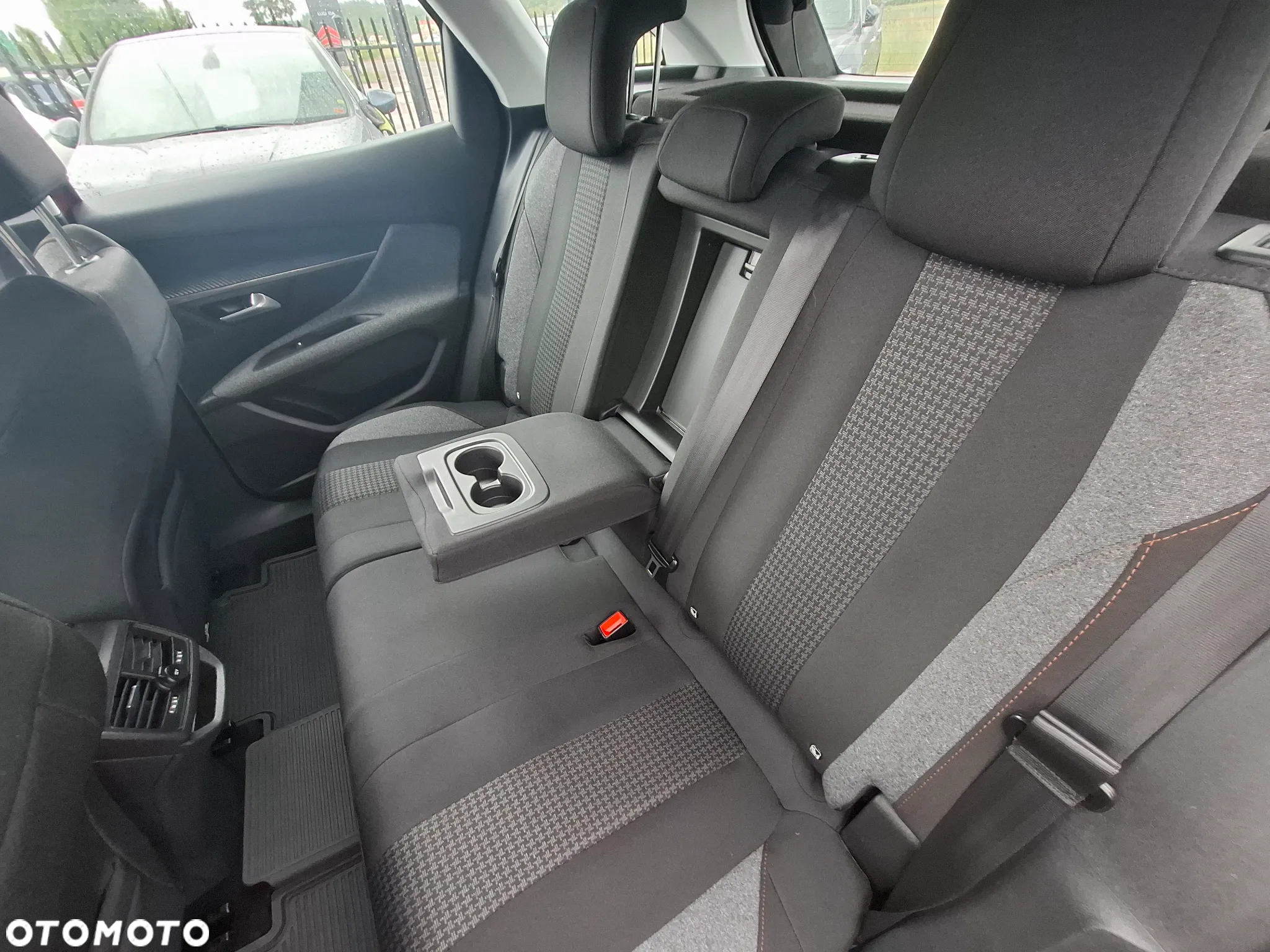Peugeot 3008 1.2 PureTech Allure - 17