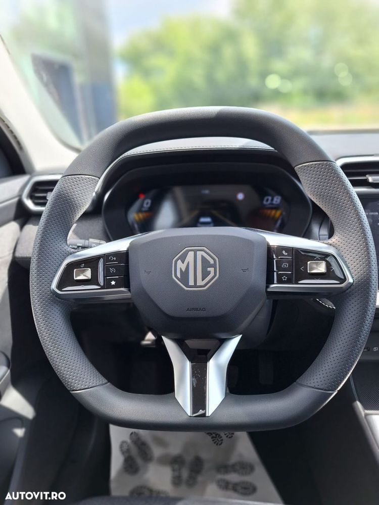 MG ZS - 19
