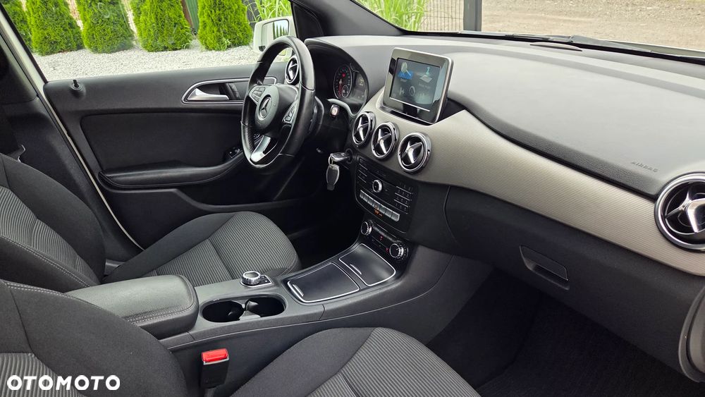 Mercedes-Benz Klasa B 200 (BlueEFFICIENCY) 7G-DCT - 36
