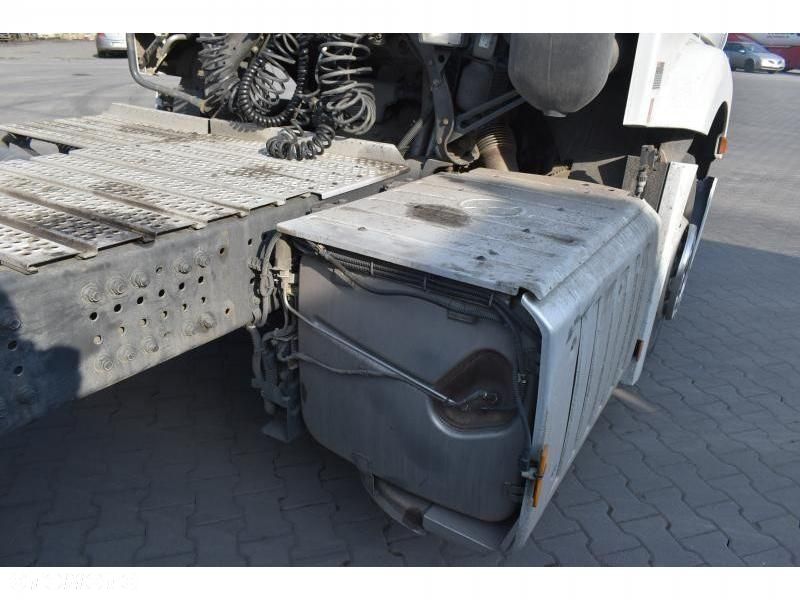 Mercedes-Benz Actros - 38