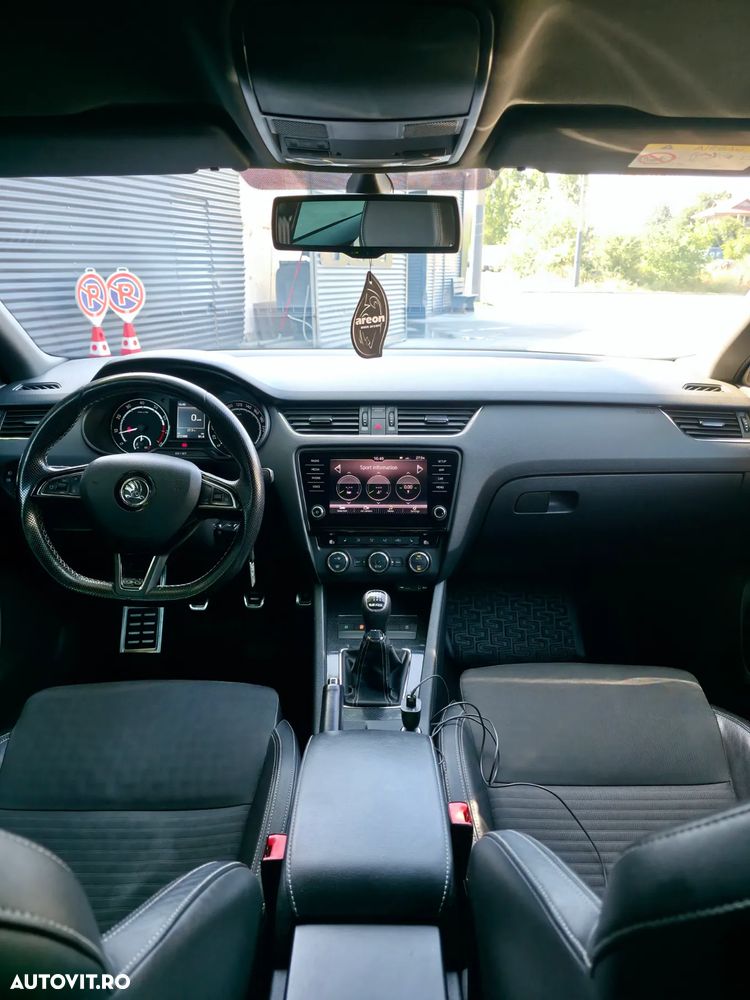 Skoda Octavia 2.0 TSI RS - 8
