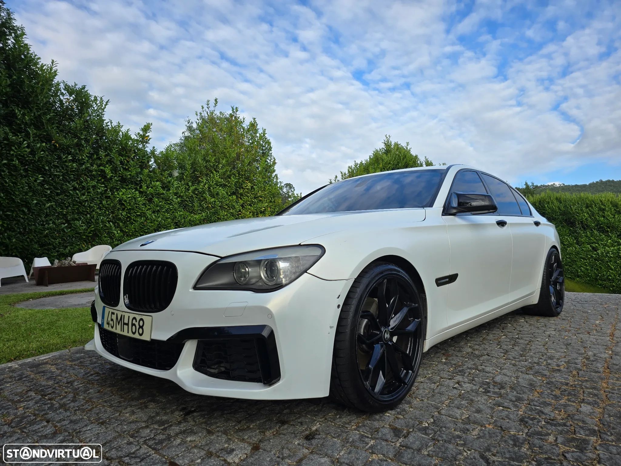 BMW 740 d Pack M - 1