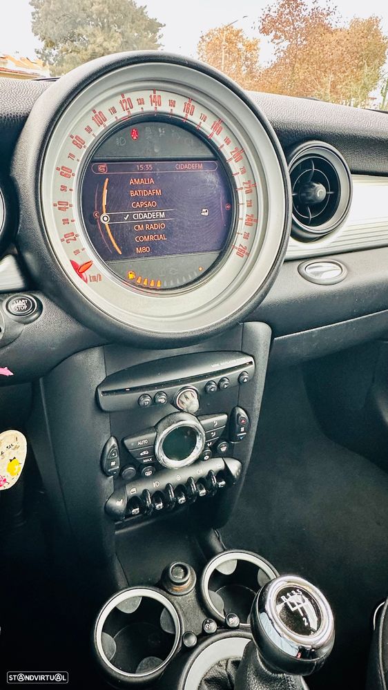 MINI 3 Portas Cooper D - 4