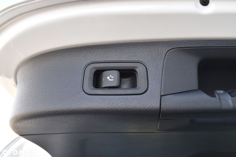 Mercedes-Benz GLA 220 d 4-Matic 8G-DCT - 40