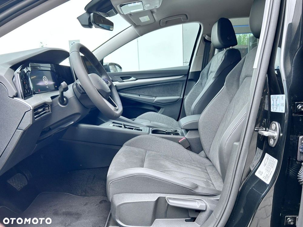 Volkswagen Golf - 10