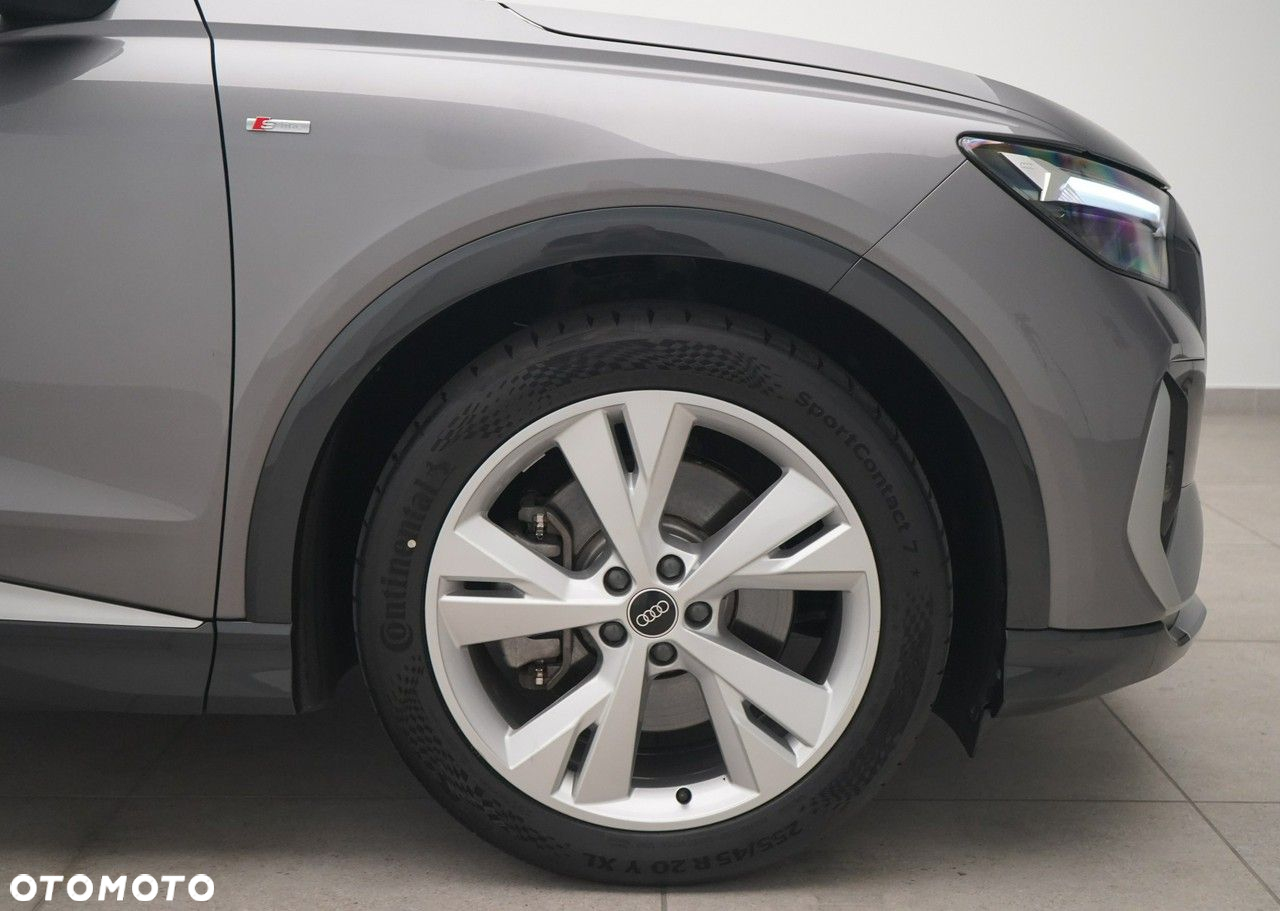 Audi Q4 - 11