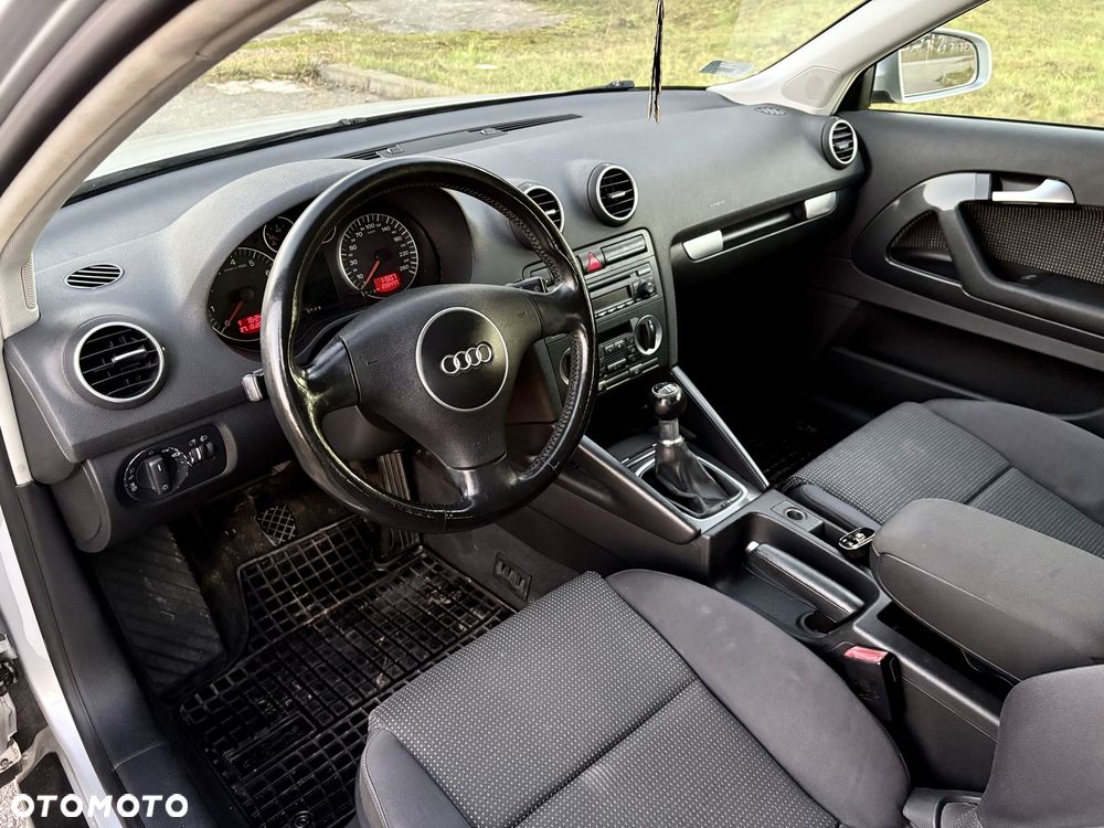 Audi A3 Sportback - 8
