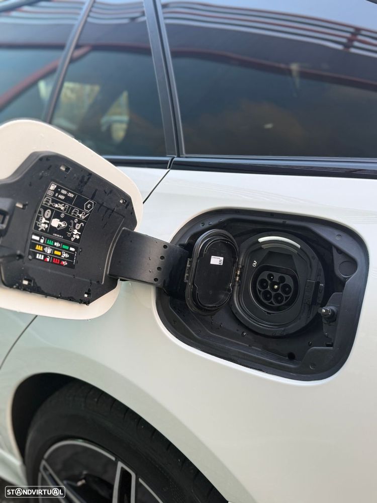 Mercedes-Benz C 300 e AMG Line - 36