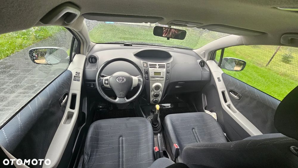 Toyota Yaris 1.3 Sol - 18