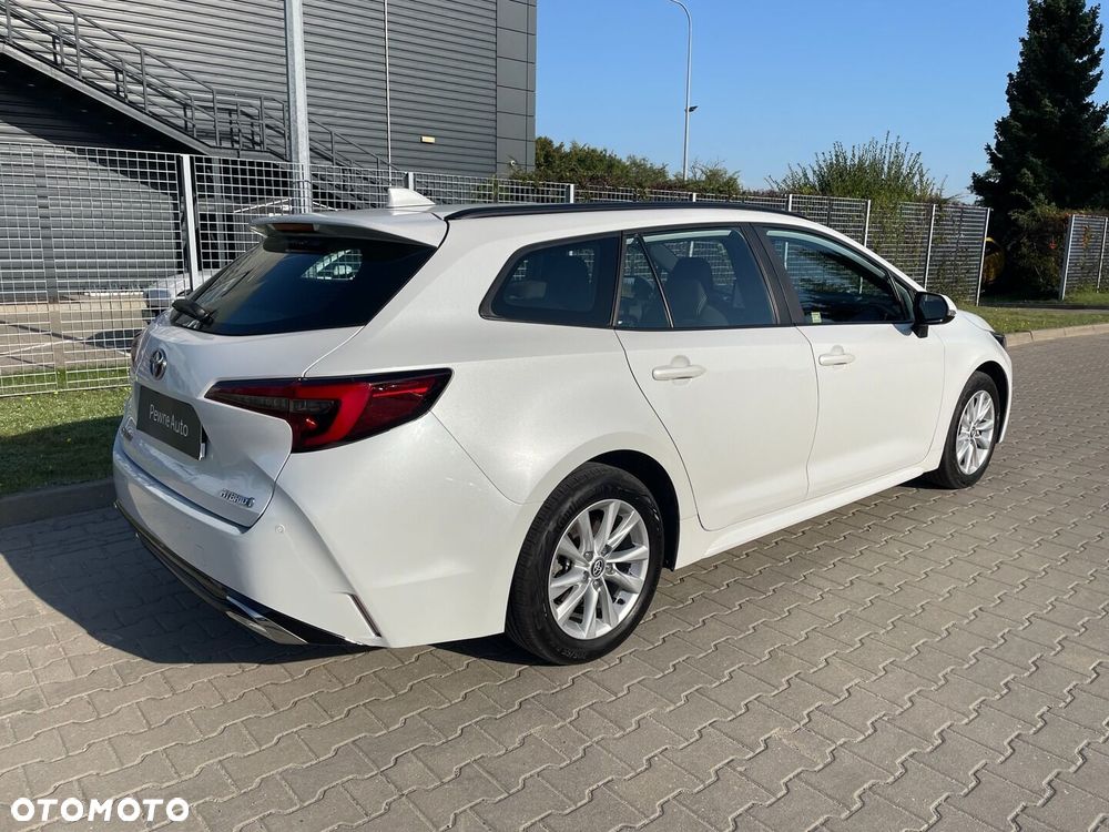 Toyota Corolla 1.8 Hybrid Comfort - 23