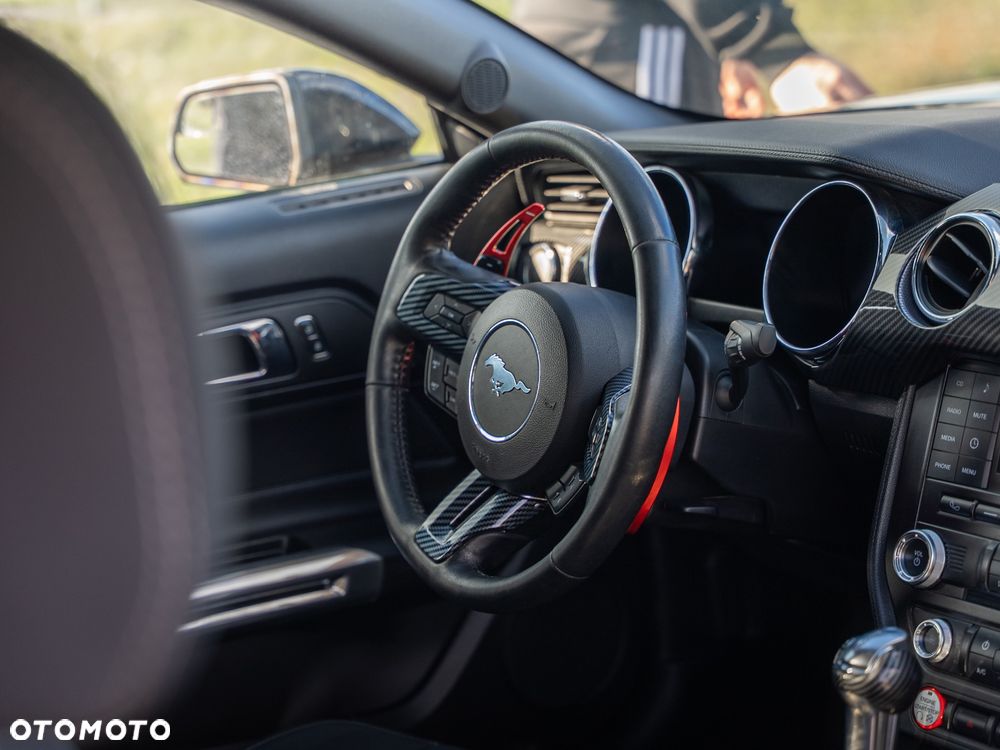 Ford Mustang 5.0 V8 GT - 8