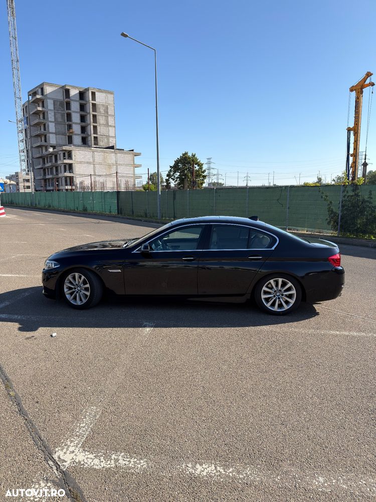 BMW Seria 5 530d xDrive AT - 9