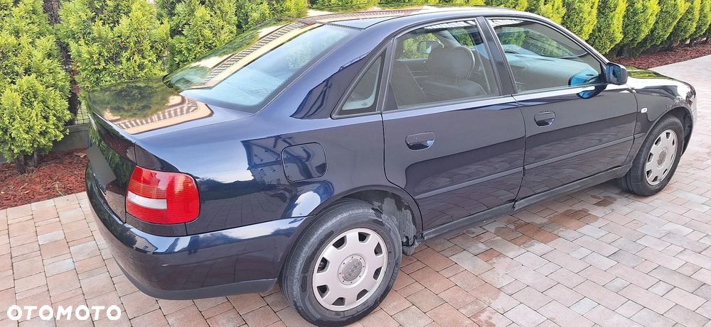 Audi A4 Limousine - 7