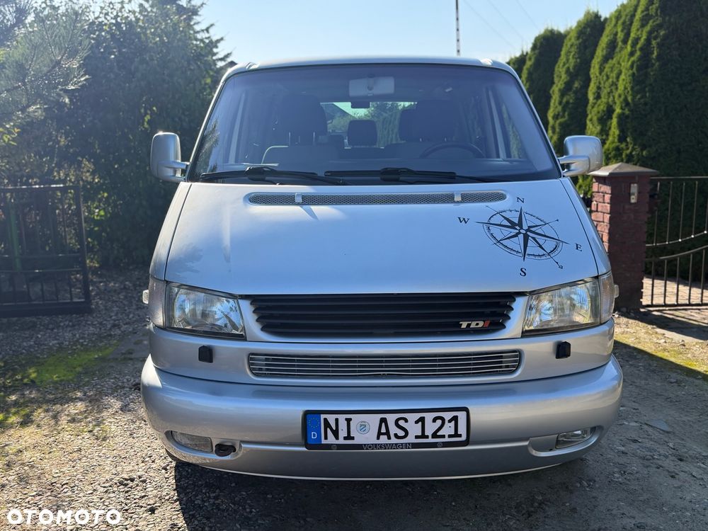 Volkswagen Multivan - 21