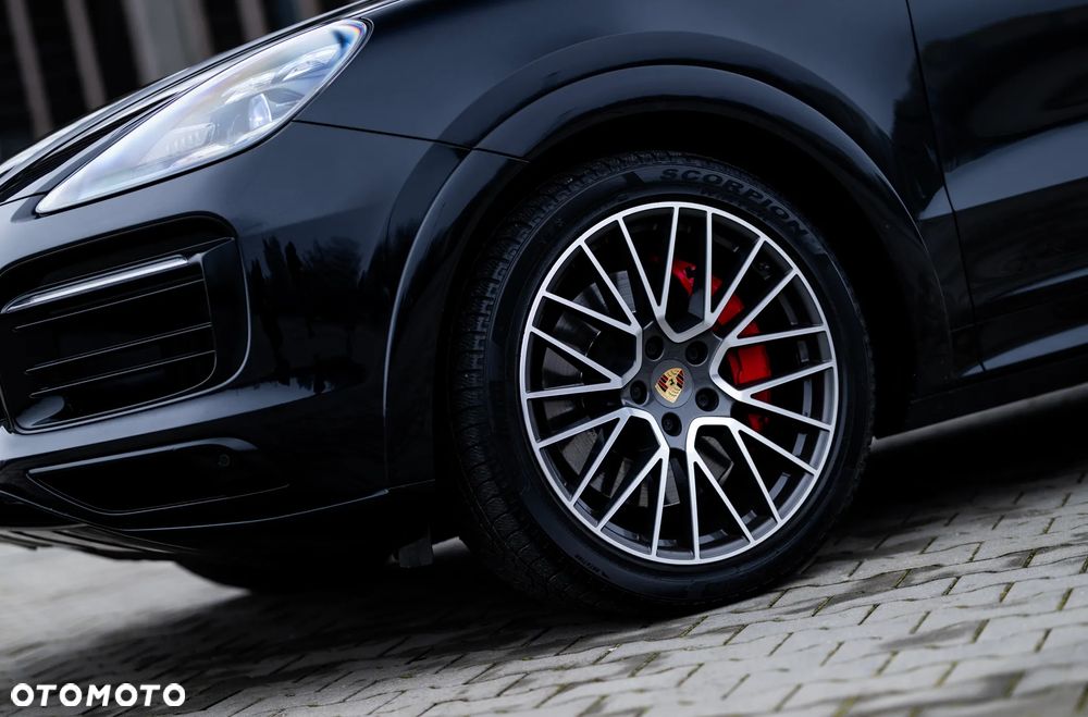 Porsche Cayenne - 9