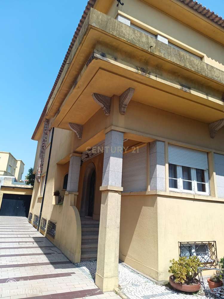Moradia T6 junto à Igreja das Antas - Grande imagem: 4/23
