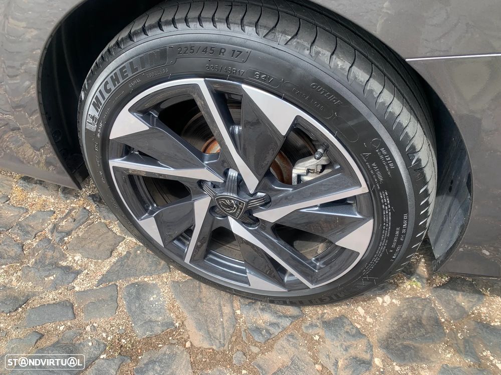 Peugeot 308 SW 1.6 Hybrid Allure Pack e-EAT8 - 18