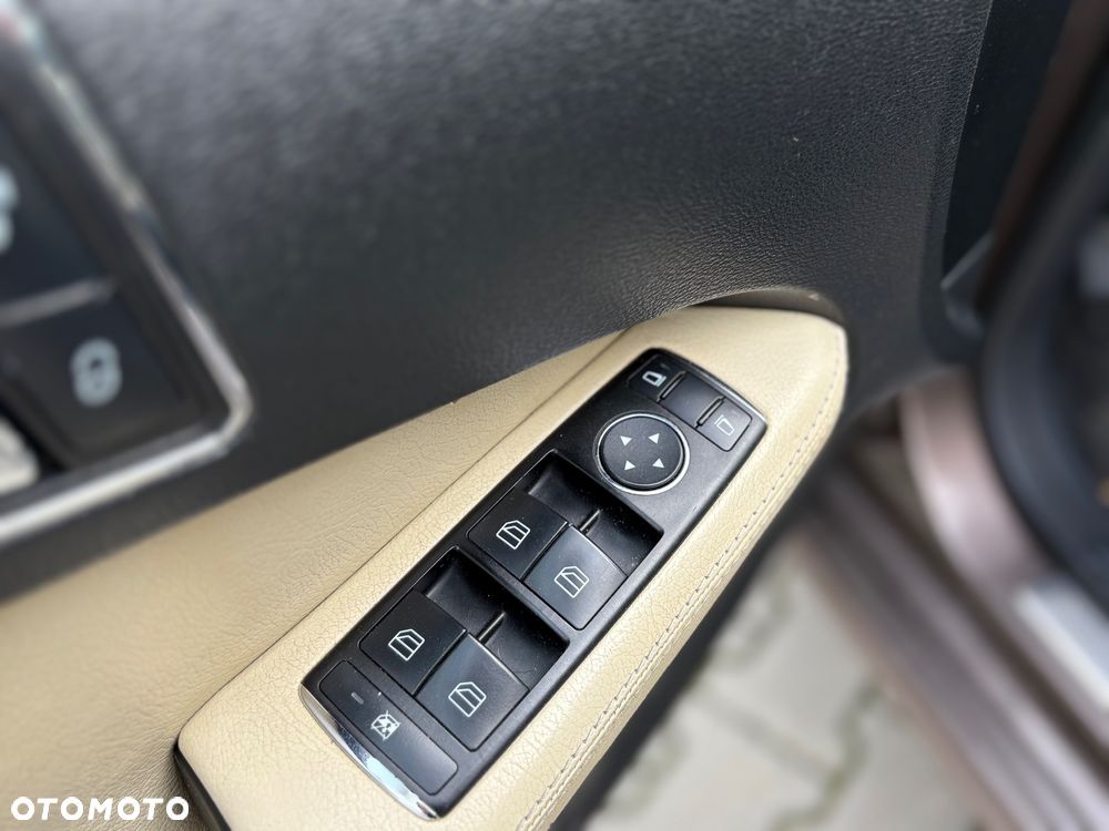 Mercedes-Benz Klasa E - 11