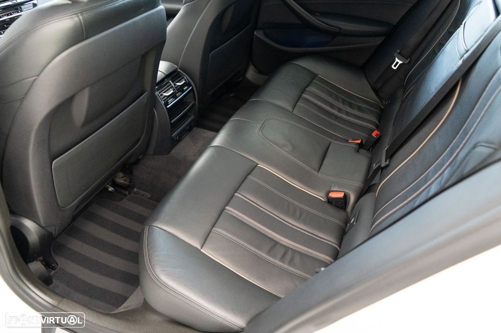 BMW 520 d Pack M Auto - 11