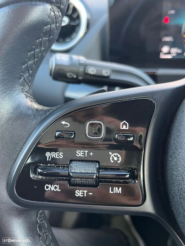 Mercedes-Benz B 180 - 40