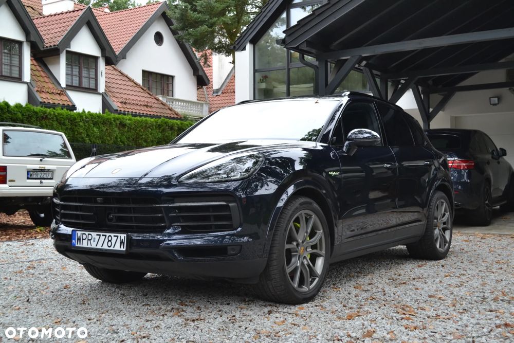 Porsche Cayenne E-Hybrid - 2