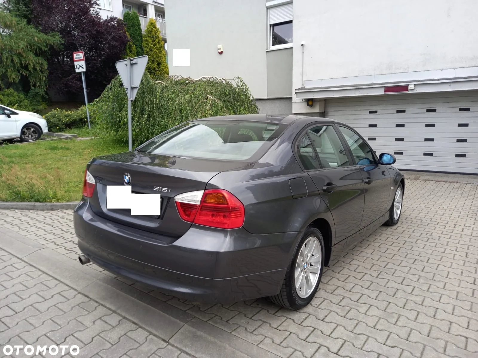 BMW Seria 3 318i - 11