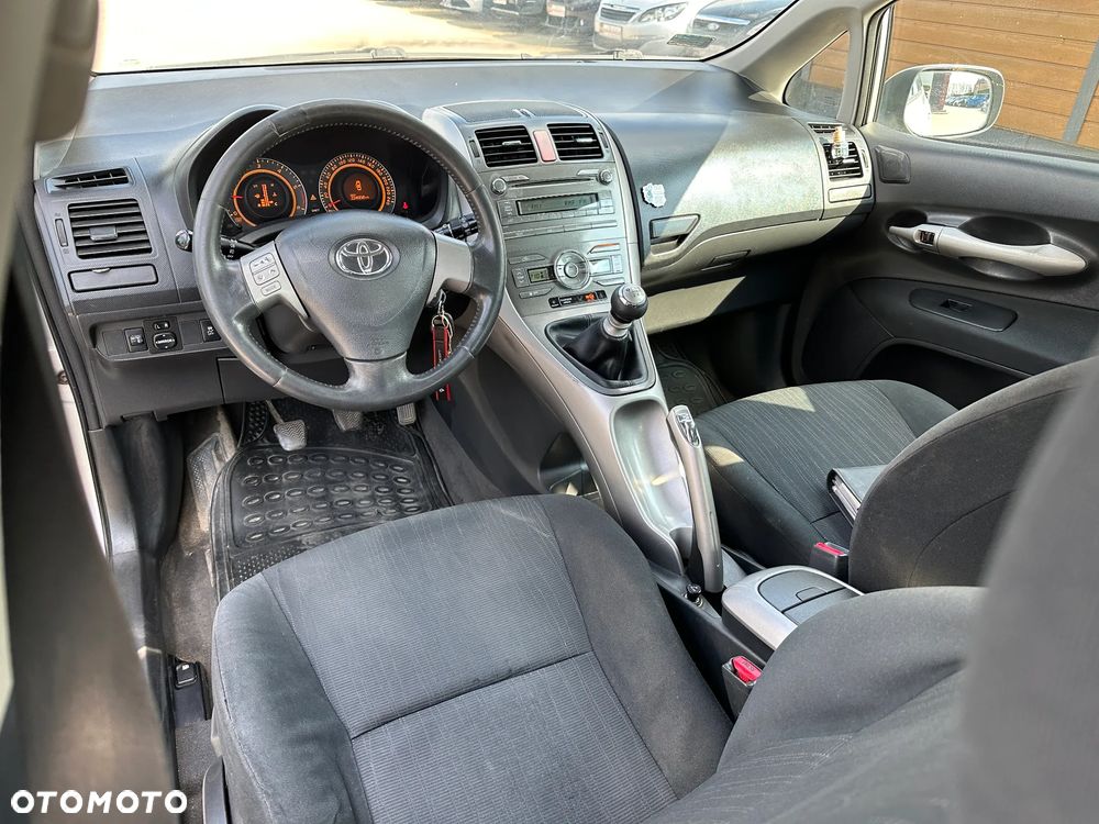 Toyota Auris - 7