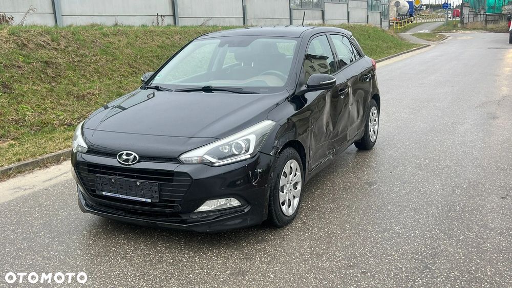 Hyundai i20 - 12