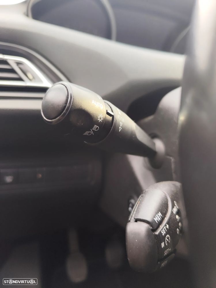 Peugeot 308 SW BlueHDi 120 Stop & Start Style - 18