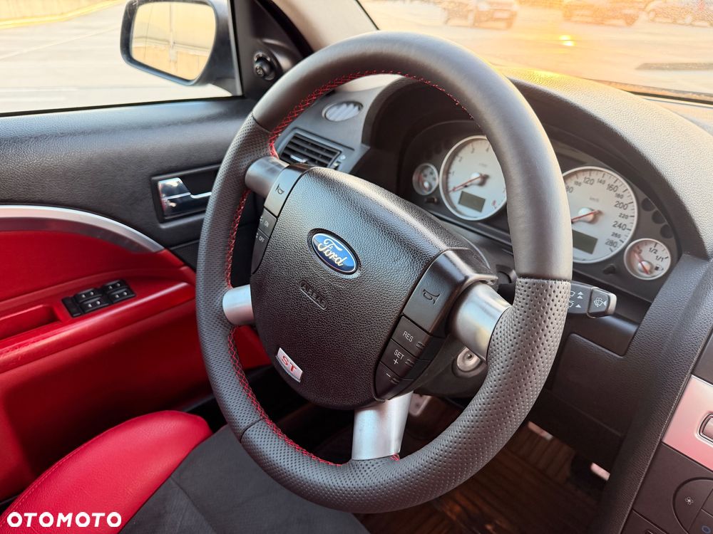 Ford Mondeo 3.0 V6 ST 220 - 18