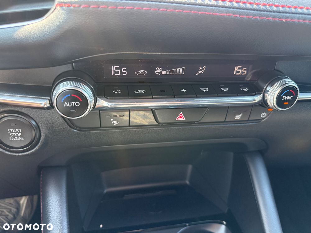 Mazda 3 SKYACTIV-G 2.0 M-Hybrid - 10