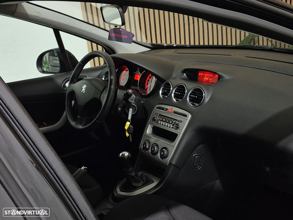 Peugeot 308 SW 1.4 16V Premium - 23