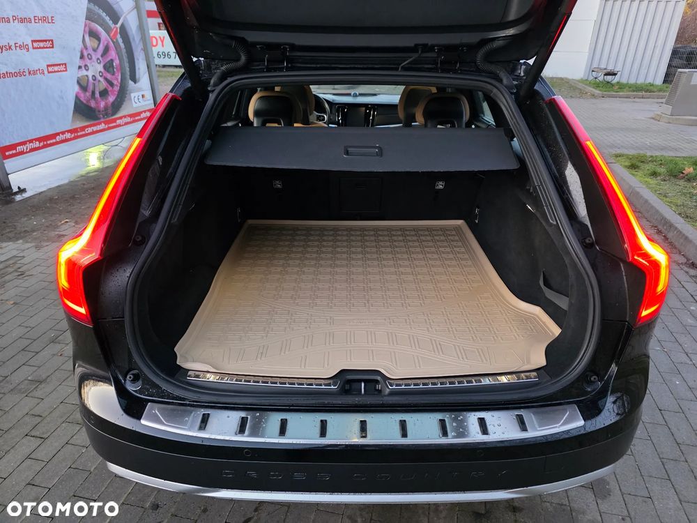 Volvo V90 Cross Country D5 SCR AWD Ocean Race - 25