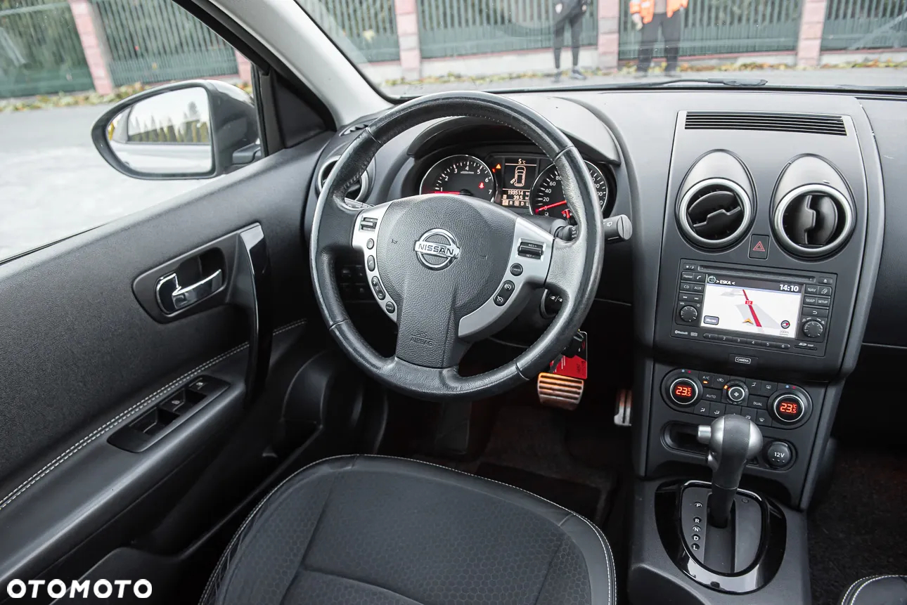 Nissan Qashqai - 25