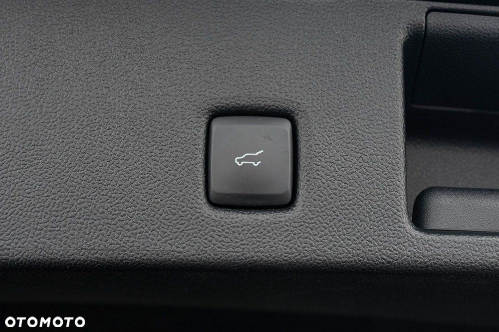 Ford Kuga 2.5 FHEV AWD Titanium X - 28