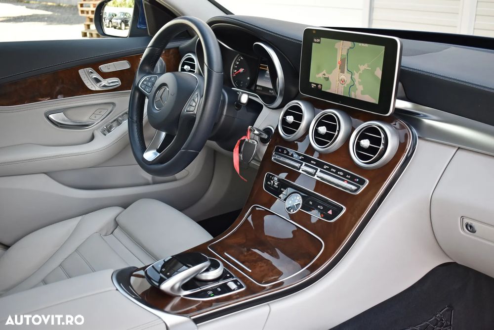 Mercedes-Benz C - 17