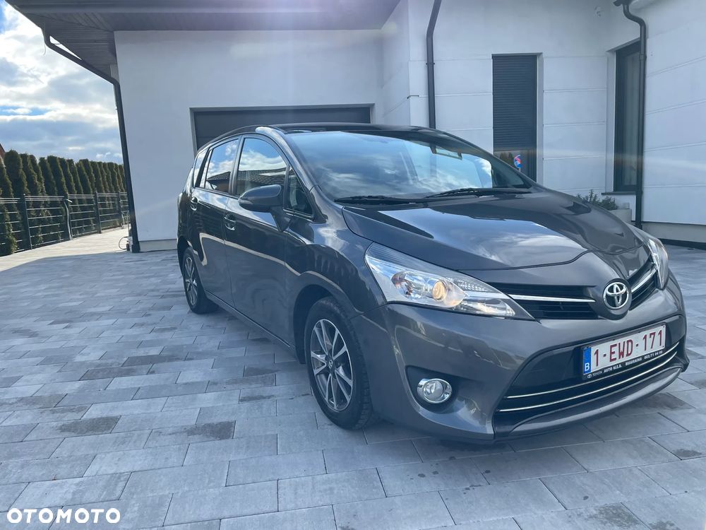 Toyota Verso 1.6 D-4D Prestige - 3